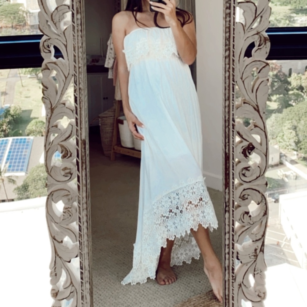 High-low strapless dress with lace detail Size S